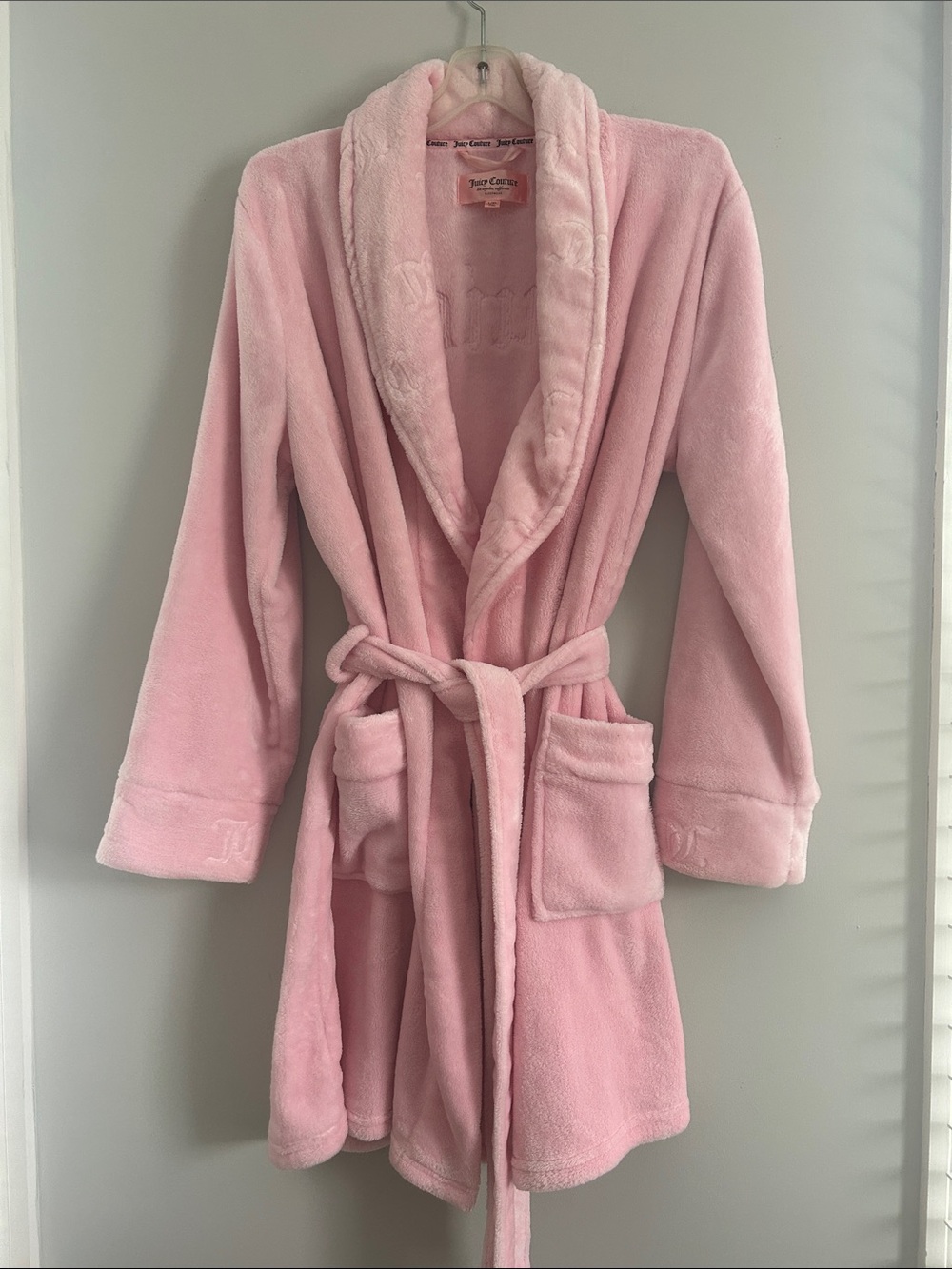 Juicy Couture Light Pink Plush Shawl-Collar Bathrobe with Pockets